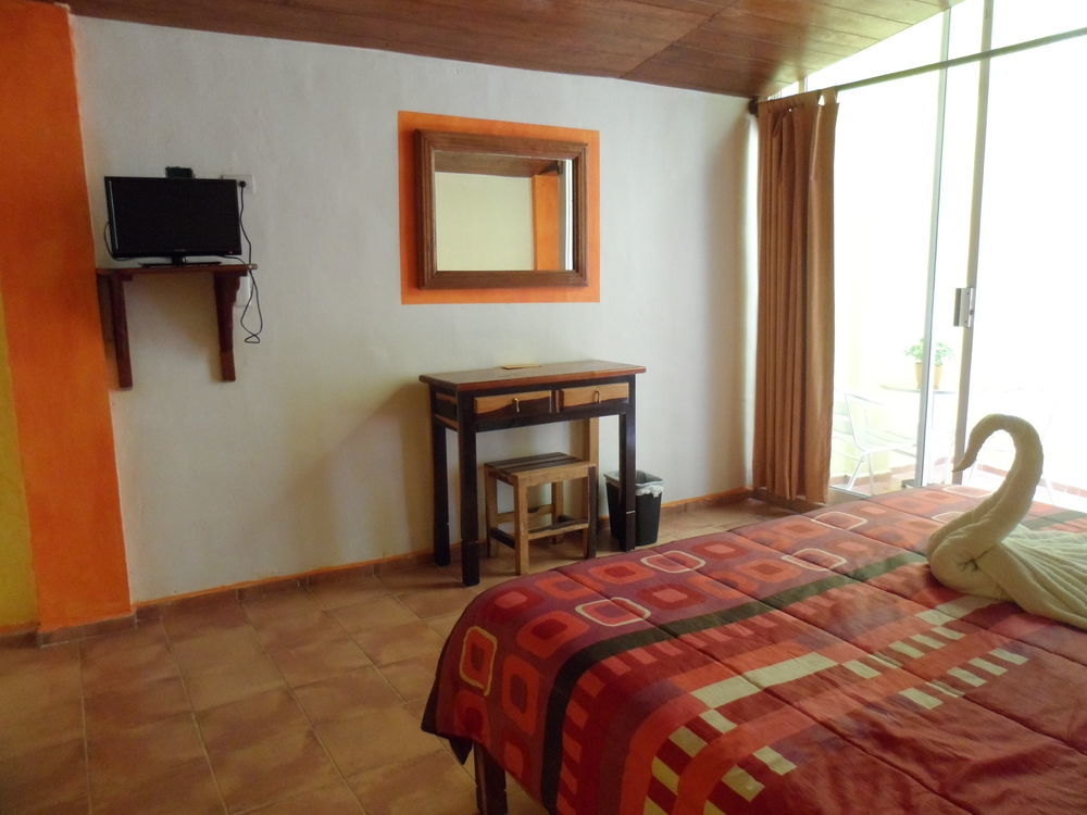 Hotel El Hormiguero Playa del Carmen Ngoại thất bức ảnh